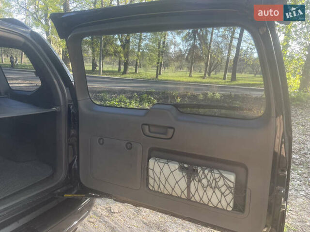 Черный Тойота Ленд Крузер Прадо, объемом двигателя 3.96 л и пробегом 270 тыс. км за 15500 $, фото 7 на Automoto.ua