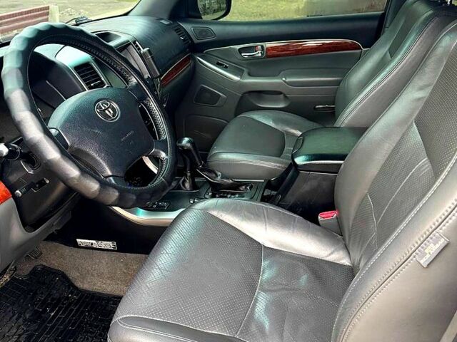 Черный Тойота Ленд Крузер Прадо, объемом двигателя 3 л и пробегом 283 тыс. км за 18950 $, фото 4 на Automoto.ua