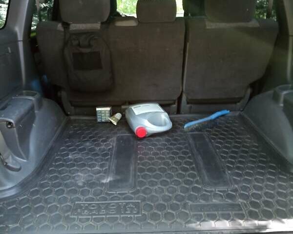 Черный Тойота Ленд Крузер Прадо, объемом двигателя 2.69 л и пробегом 286 тыс. км за 13500 $, фото 19 на Automoto.ua