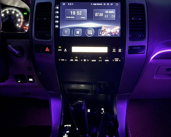 Черный Тойота Ленд Крузер Прадо, объемом двигателя 3.96 л и пробегом 347 тыс. км за 18800 $, фото 21 на Automoto.ua