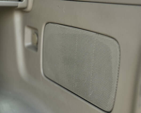 Черный Тойота Ленд Крузер Прадо, объемом двигателя 3.96 л и пробегом 347 тыс. км за 18800 $, фото 8 на Automoto.ua