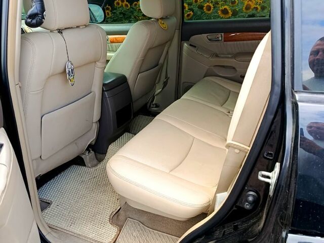 Черный Тойота Ленд Крузер Прадо, объемом двигателя 4 л и пробегом 227 тыс. км за 15000 $, фото 4 на Automoto.ua