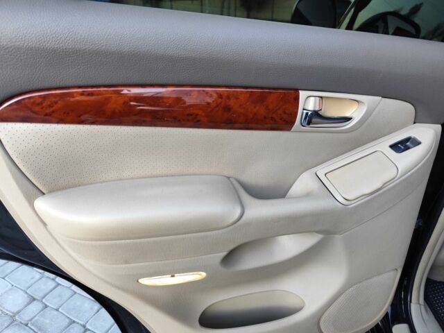 Черный Тойота Ленд Крузер Прадо, объемом двигателя 4 л и пробегом 252 тыс. км за 13950 $, фото 16 на Automoto.ua