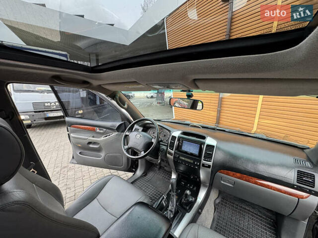 Черный Тойота Ленд Крузер Прадо, объемом двигателя 4 л и пробегом 233 тыс. км за 15700 $, фото 7 на Automoto.ua