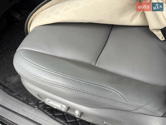 Черный Тойота Ленд Крузер Прадо, объемом двигателя 4 л и пробегом 327 тыс. км за 13800 $, фото 20 на Automoto.ua