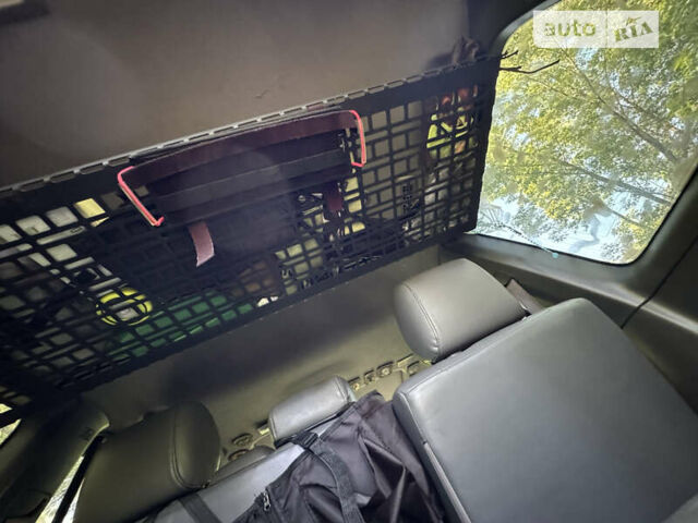 Черный Тойота Ленд Крузер Прадо, объемом двигателя 4 л и пробегом 260 тыс. км за 14000 $, фото 7 на Automoto.ua