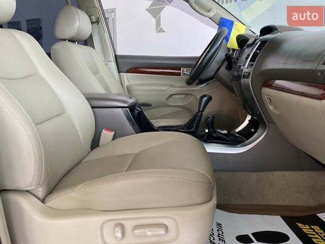 Черный Тойота Ленд Крузер Прадо, объемом двигателя 4 л и пробегом 395 тыс. км за 15300 $, фото 8 на Automoto.ua