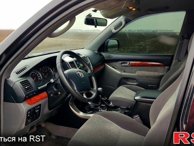 Черный Тойота Ленд Крузер Прадо, объемом двигателя 2.7 л и пробегом 200 тыс. км за 13500 $, фото 2 на Automoto.ua