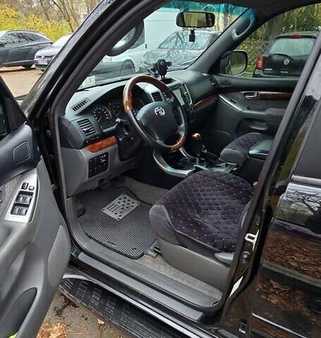 Черный Тойота Ленд Крузер Прадо, объемом двигателя 2.69 л и пробегом 227 тыс. км за 12600 $, фото 4 на Automoto.ua