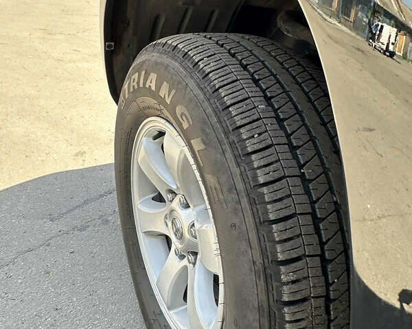 Черный Тойота Ленд Крузер Прадо, объемом двигателя 4 л и пробегом 296 тыс. км за 15900 $, фото 10 на Automoto.ua