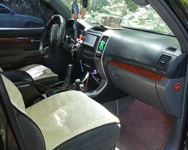 Черный Тойота Ленд Крузер Прадо, объемом двигателя 2.69 л и пробегом 286 тыс. км за 13500 $, фото 18 на Automoto.ua