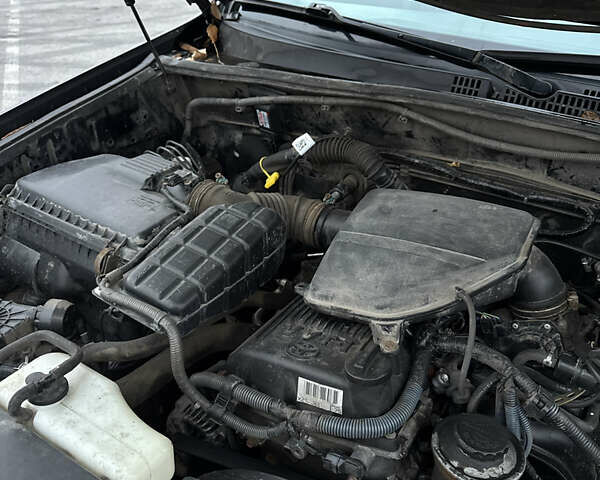 Черный Тойота Ленд Крузер Прадо, объемом двигателя 2.7 л и пробегом 255 тыс. км за 10500 $, фото 16 на Automoto.ua