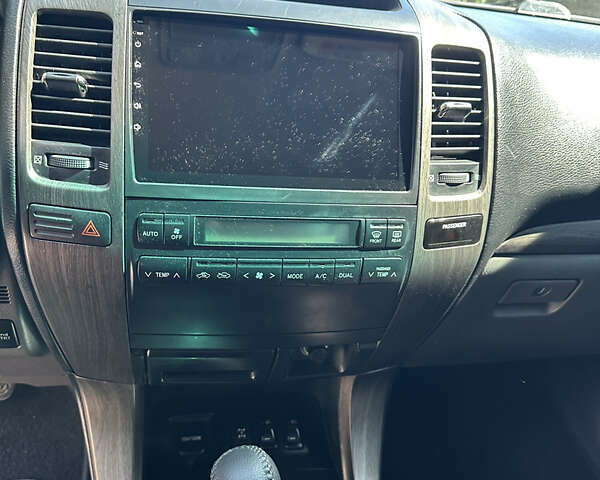 Черный Тойота Ленд Крузер Прадо, объемом двигателя 4 л и пробегом 296 тыс. км за 15900 $, фото 22 на Automoto.ua