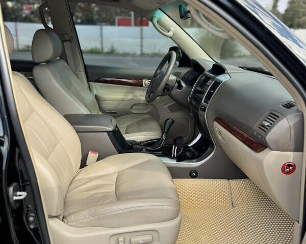 Черный Тойота Ленд Крузер Прадо, объемом двигателя 3.96 л и пробегом 347 тыс. км за 18800 $, фото 11 на Automoto.ua