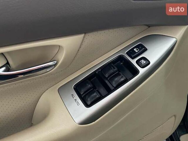 Черный Тойота Ленд Крузер Прадо, объемом двигателя 4 л и пробегом 395 тыс. км за 15300 $, фото 10 на Automoto.ua