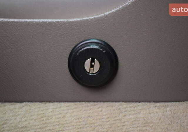 Черный Тойота Ленд Крузер Прадо, объемом двигателя 4 л и пробегом 231 тыс. км за 13900 $, фото 21 на Automoto.ua