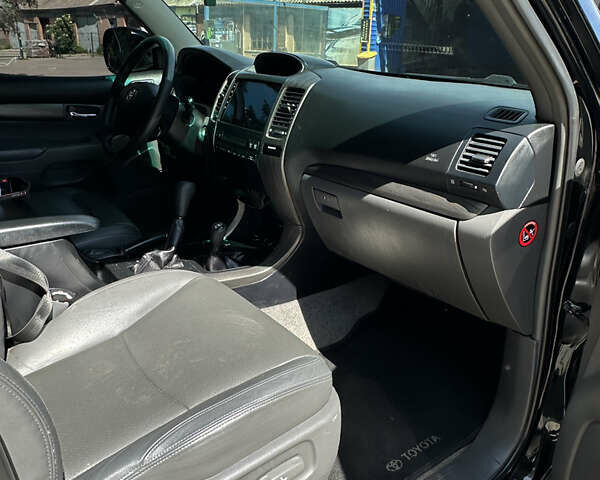 Черный Тойота Ленд Крузер Прадо, объемом двигателя 4 л и пробегом 296 тыс. км за 15900 $, фото 17 на Automoto.ua