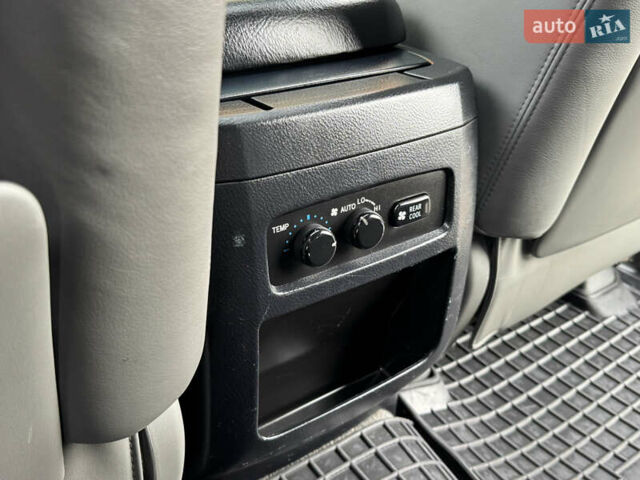 Черный Тойота Ленд Крузер Прадо, объемом двигателя 4 л и пробегом 233 тыс. км за 15700 $, фото 13 на Automoto.ua