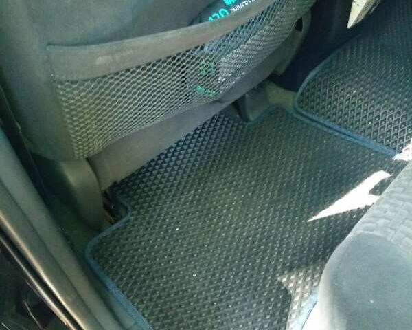 Черный Тойота Ленд Крузер Прадо, объемом двигателя 2.69 л и пробегом 286 тыс. км за 13500 $, фото 20 на Automoto.ua