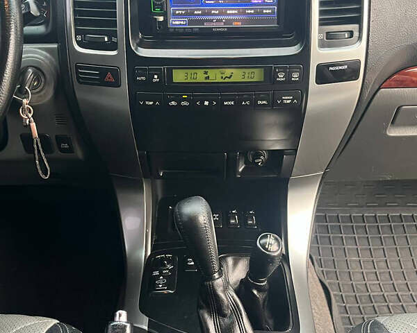 Чорний Тойота Ленд Крузер Прадо, об'ємом двигуна 4 л та пробігом 258 тис. км за 13999 $, фото 14 на Automoto.ua