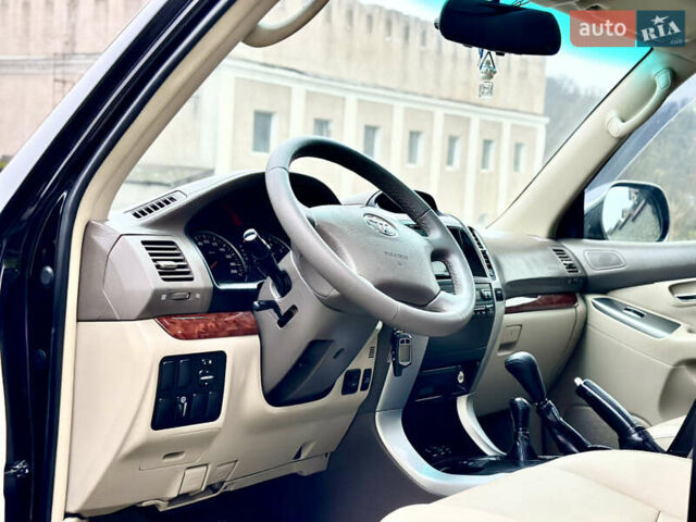 Черный Тойота Ленд Крузер Прадо, объемом двигателя 4 л и пробегом 285 тыс. км за 15800 $, фото 81 на Automoto.ua