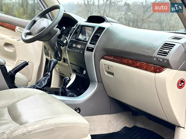 Черный Тойота Ленд Крузер Прадо, объемом двигателя 4 л и пробегом 285 тыс. км за 15800 $, фото 63 на Automoto.ua