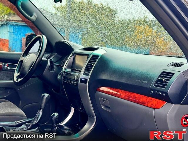 Черный Тойота Ленд Крузер Прадо, объемом двигателя 2.7 л и пробегом 199 тыс. км за 12450 $, фото 11 на Automoto.ua