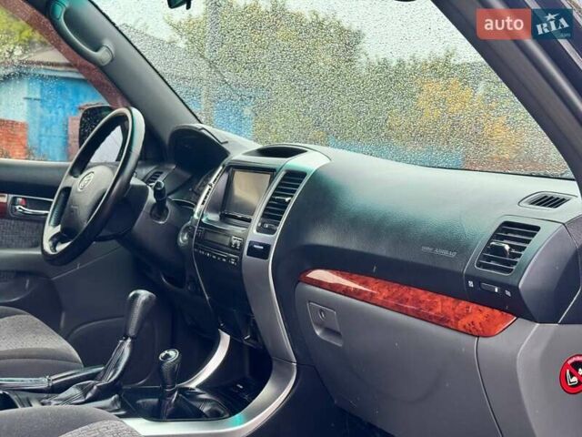 Чорний Тойота Ленд Крузер Прадо, об'ємом двигуна 2.69 л та пробігом 199 тис. км за 12450 $, фото 24 на Automoto.ua