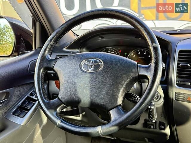 Чорний Тойота Ленд Крузер Прадо, об'ємом двигуна 4 л та пробігом 284 тис. км за 16200 $, фото 13 на Automoto.ua