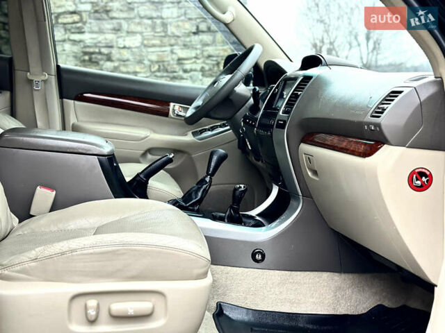 Черный Тойота Ленд Крузер Прадо, объемом двигателя 4 л и пробегом 285 тыс. км за 15800 $, фото 59 на Automoto.ua