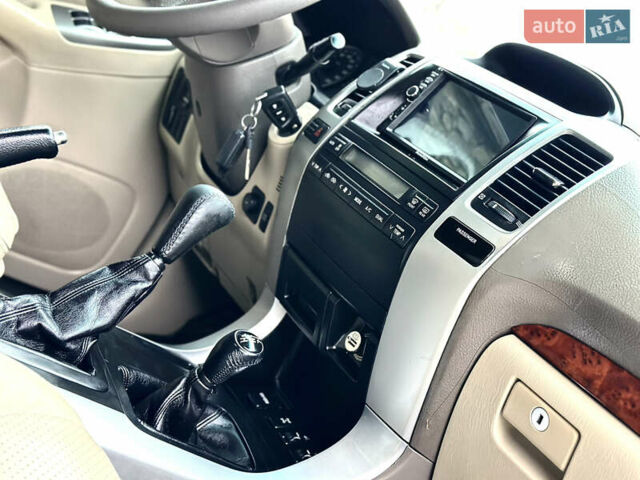 Черный Тойота Ленд Крузер Прадо, объемом двигателя 4 л и пробегом 285 тыс. км за 15800 $, фото 57 на Automoto.ua