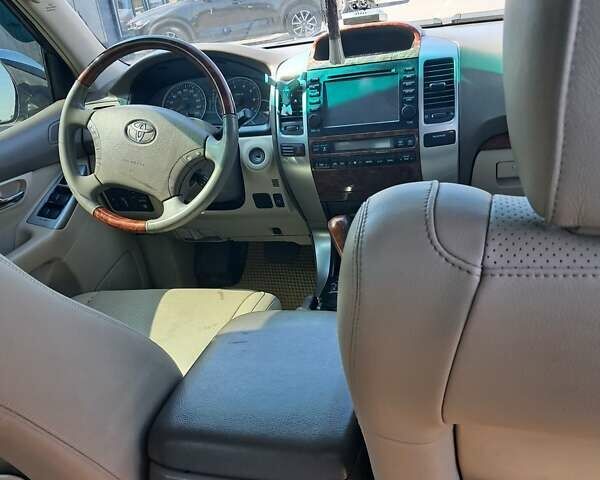 Черный Тойота Ленд Крузер Прадо, объемом двигателя 3.96 л и пробегом 237 тыс. км за 13500 $, фото 11 на Automoto.ua