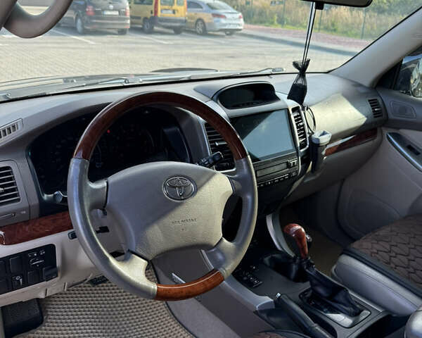 Чорний Тойота Ленд Крузер Прадо, об'ємом двигуна 4 л та пробігом 295 тис. км за 16500 $, фото 18 на Automoto.ua