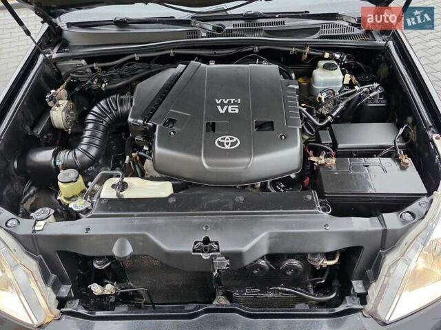 Чорний Тойота Ленд Крузер Прадо, об'ємом двигуна 4 л та пробігом 260 тис. км за 12999 $, фото 78 на Automoto.ua