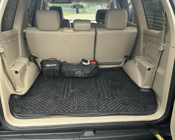 Чорний Тойота Ленд Крузер Прадо, об'ємом двигуна 2.98 л та пробігом 311 тис. км за 16000 $, фото 13 на Automoto.ua