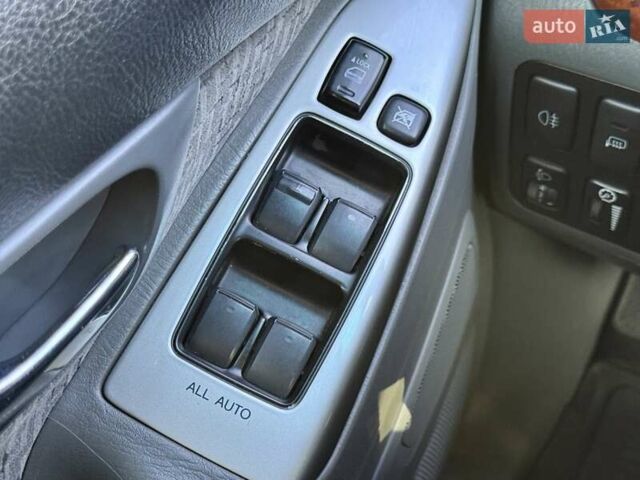 Чорний Тойота Ленд Крузер Прадо, об'ємом двигуна 4 л та пробігом 284 тис. км за 16200 $, фото 21 на Automoto.ua