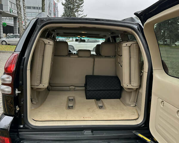 Черный Тойота Ленд Крузер Прадо, объемом двигателя 4 л и пробегом 207 тыс. км за 18300 $, фото 17 на Automoto.ua