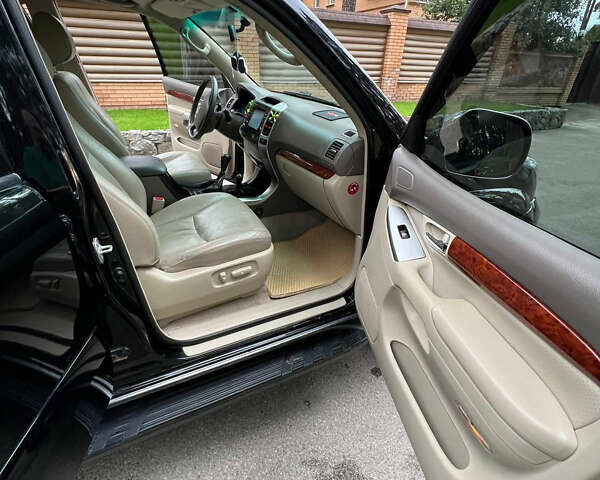 Тойота Ленд Крузер Прадо 2007 в Чернигове на Automoto.ua Черный Тойота Ленд Крузер Прадо, объемом двигателя 4 л и пробегом 440 тыс. км за 13500 $, фото 10 на Automoto.ua