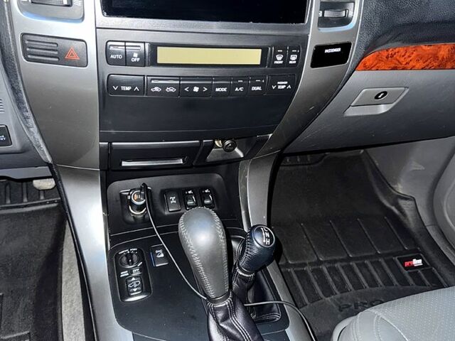 Черный Тойота Ленд Крузер Прадо, объемом двигателя 4 л и пробегом 199 тыс. км за 20000 $, фото 7 на Automoto.ua