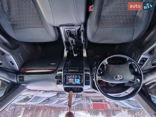 Черный Тойота Ленд Крузер Прадо, объемом двигателя 4 л и пробегом 313 тыс. км за 15490 $, фото 14 на Automoto.ua