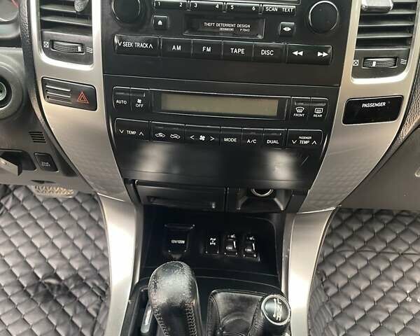 Черный Тойота Ленд Крузер Прадо, объемом двигателя 3.96 л и пробегом 290 тыс. км за 15550 $, фото 16 на Automoto.ua