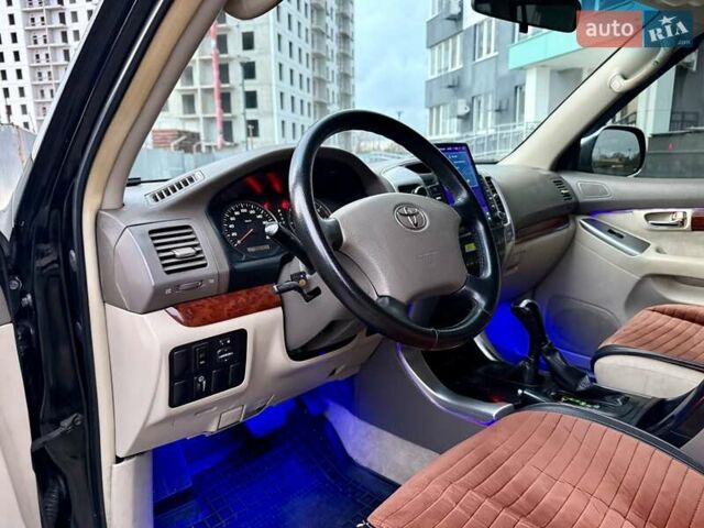 Черный Тойота Ленд Крузер Прадо, объемом двигателя 4 л и пробегом 331 тыс. км за 10999 $, фото 60 на Automoto.ua