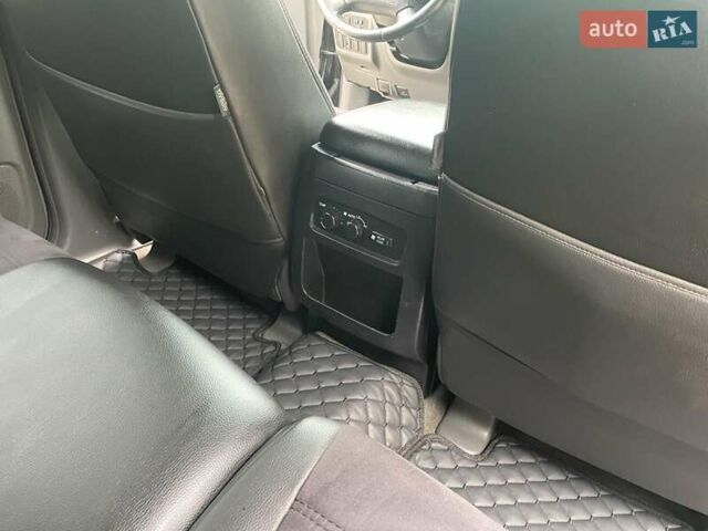 Черный Тойота Ленд Крузер Прадо, объемом двигателя 4 л и пробегом 292 тыс. км за 15500 $, фото 20 на Automoto.ua