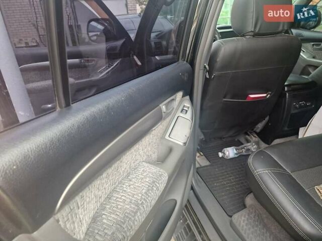 Черный Тойота Ленд Крузер Прадо, объемом двигателя 2.69 л и пробегом 205 тыс. км за 16499 $, фото 4 на Automoto.ua