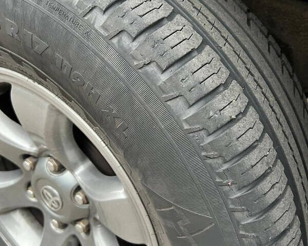 Тойота Ленд Крузер Прадо 2007 в Чернигове на Automoto.ua Черный Тойота Ленд Крузер Прадо, объемом двигателя 4 л и пробегом 440 тыс. км за 13500 $, фото 19 на Automoto.ua