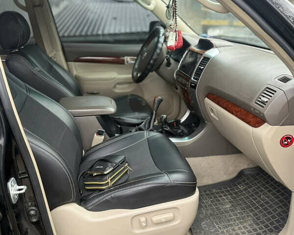 Чорний Тойота Ленд Крузер Прадо, об'ємом двигуна 4 л та пробігом 273 тис. км за 13500 $, фото 4 на Automoto.ua