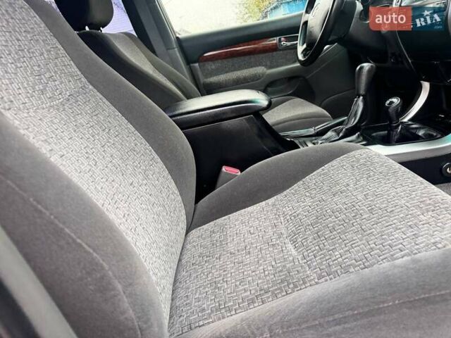 Чорний Тойота Ленд Крузер Прадо, об'ємом двигуна 2.69 л та пробігом 199 тис. км за 12450 $, фото 25 на Automoto.ua