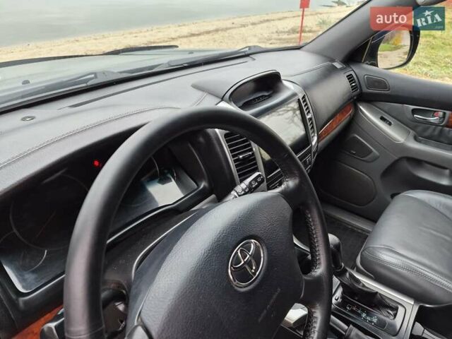 Черный Тойота Ленд Крузер Прадо, объемом двигателя 3.96 л и пробегом 288 тыс. км за 14100 $, фото 3 на Automoto.ua