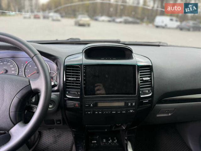 Черный Тойота Ленд Крузер Прадо, объемом двигателя 4 л и пробегом 160 тыс. км за 18500 $, фото 21 на Automoto.ua
