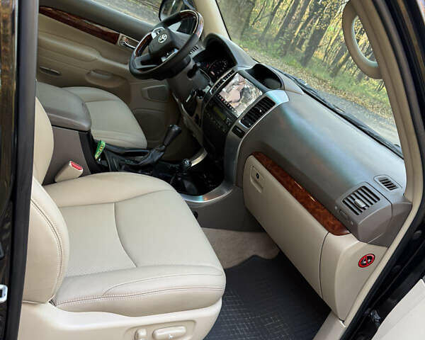 Чорний Тойота Ленд Крузер Прадо, об'ємом двигуна 4 л та пробігом 274 тис. км за 16900 $, фото 9 на Automoto.ua